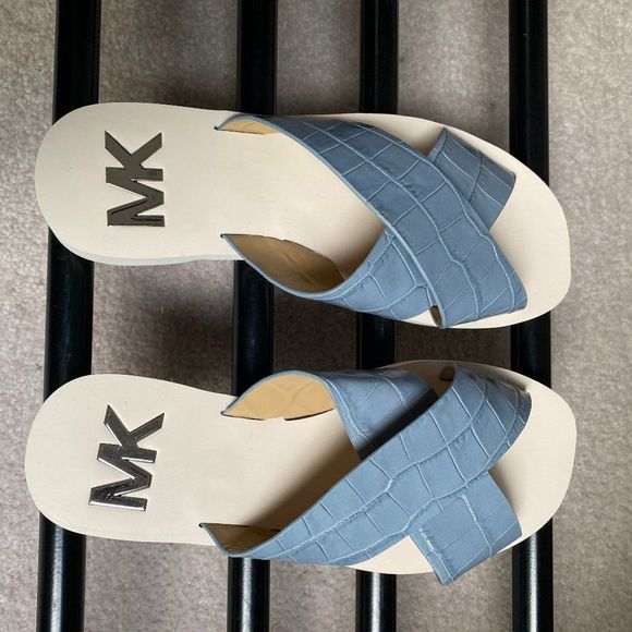 MICHAEL KORS Women Glenda Leather Slide Sandals - NEW NWOB - Picture 1 of 8